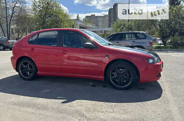 Хэтчбек SEAT Leon 2004 в Киеве