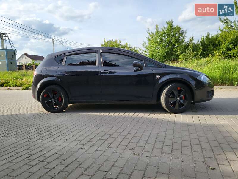 Хэтчбек SEAT Leon 2006 в Хмельницком
