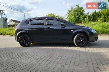 Хэтчбек SEAT Leon 2006 в 
