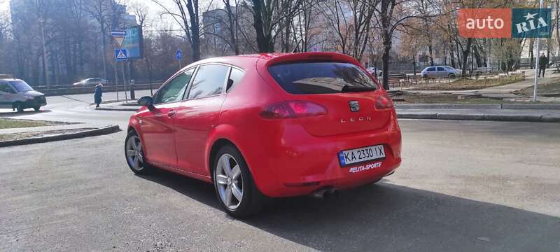 Хэтчбек SEAT Leon 2008 в Киеве