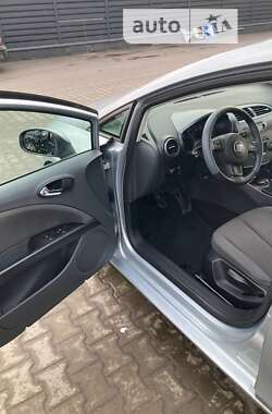 Хэтчбек SEAT Leon 2009 в Киеве