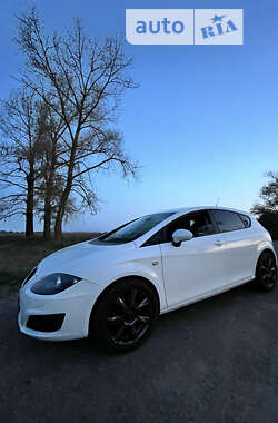 Хэтчбек SEAT Leon 2011 в Барышевке