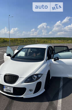 Хэтчбек SEAT Leon 2008 в 