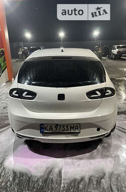 Хэтчбек SEAT Leon 2010 в Павлограде