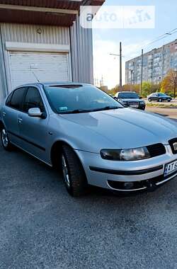 Хэтчбек SEAT Leon 2000 в Кропивницком