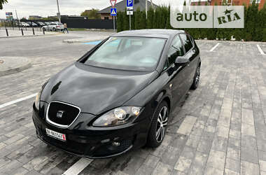 Хэтчбек SEAT Leon 2009 в Луцке