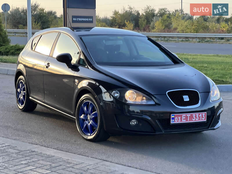 Хэтчбек SEAT Leon 2011 в Днепре