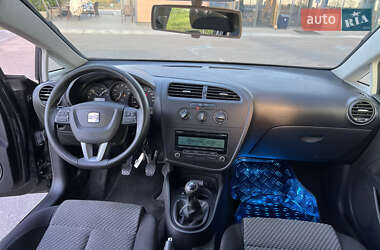 Хэтчбек SEAT Leon 2011 в Днепре