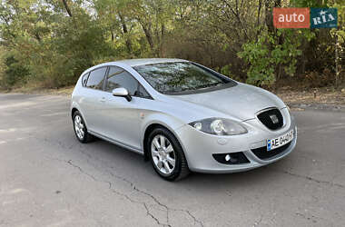 Хэтчбек SEAT Leon 2008 в Киеве