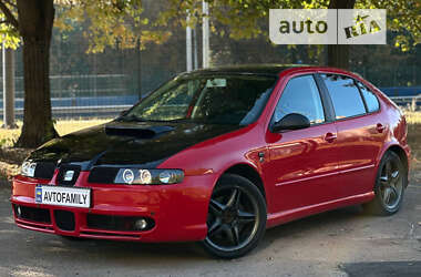 Хэтчбек SEAT Leon 2004 в Киеве