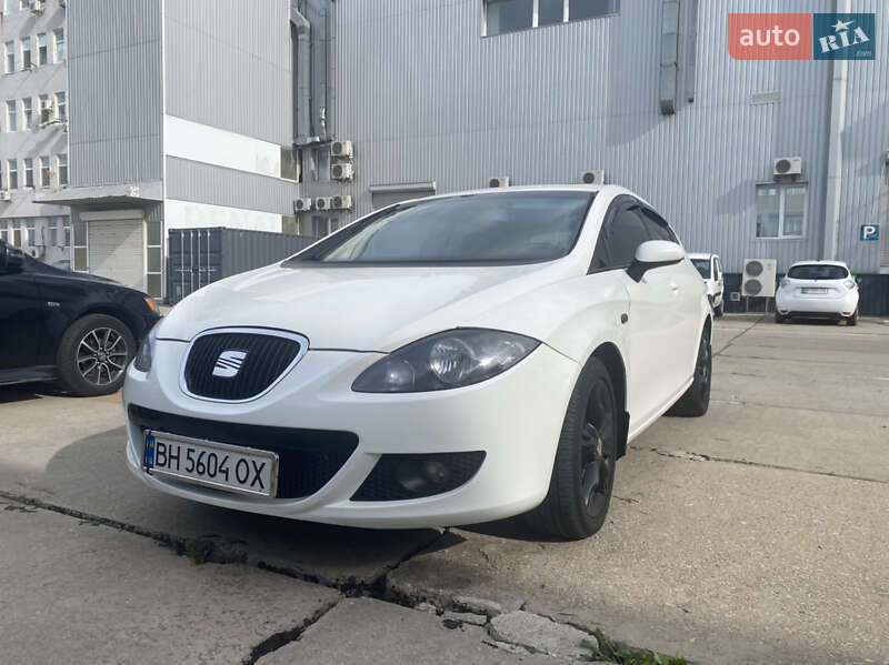Хэтчбек SEAT Leon 2008 в 