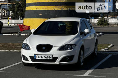 Хэтчбек SEAT Leon 2011 в Киеве