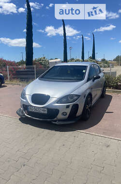 Хэтчбек SEAT Leon 2006 в Берегово