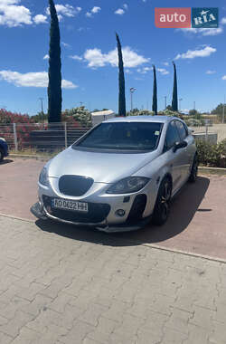 Хэтчбек SEAT Leon 2006 в 