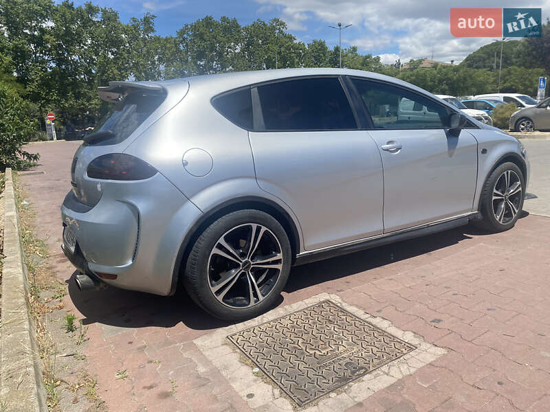 Хетчбек SEAT Leon 2006 в Береговому