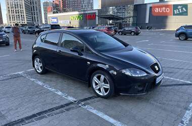 Хэтчбек SEAT Leon 2008 в Киеве