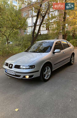Хэтчбек SEAT Leon 2002 в 