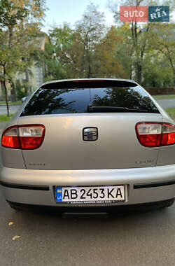 Хэтчбек SEAT Leon 2002 в 