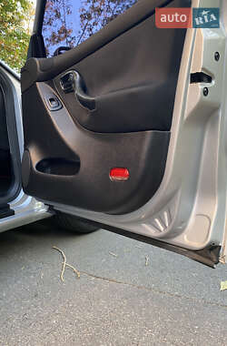 Хэтчбек SEAT Leon 2002 в 