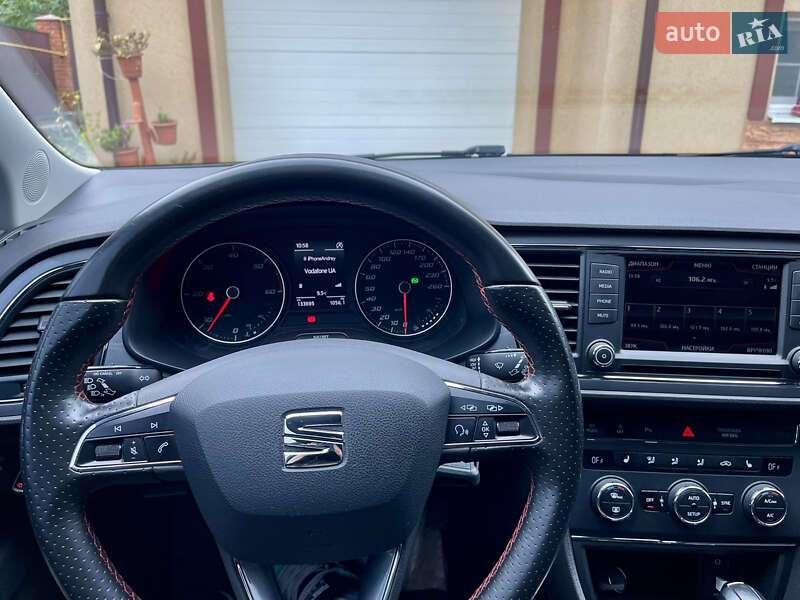 Хэтчбек SEAT Leon 2016 в Кропивницком
