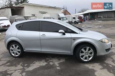 Хэтчбек SEAT Leon 2009 в 