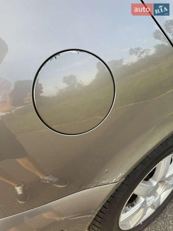 Хэтчбек SEAT Leon 2006 в Петропавловской Борщаговке