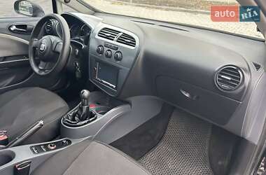 Хетчбек SEAT Leon 2006 в Черкасах