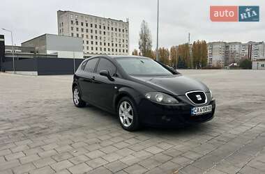 Хетчбек SEAT Leon 2006 в Черкасах