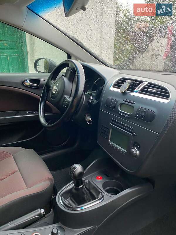 Хэтчбек SEAT Leon 2006 в Черкассах