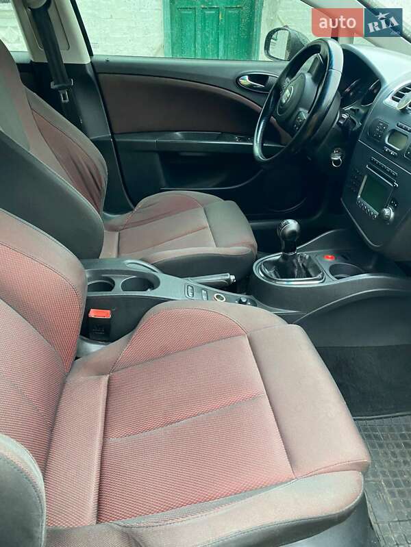 Хэтчбек SEAT Leon 2006 в Черкассах