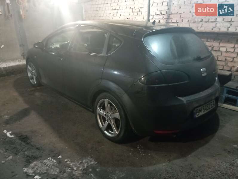 Хэтчбек SEAT Leon 2008 в Конотопе