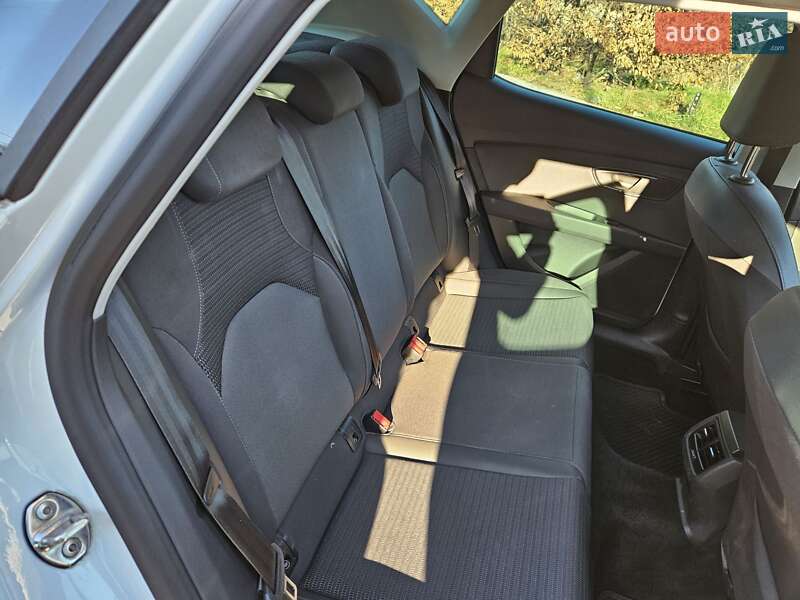 Хэтчбек SEAT Leon 2018 в Львове