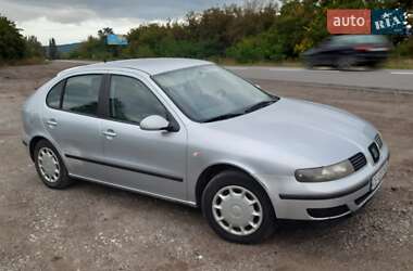 Хэтчбек SEAT Leon 2005 в 