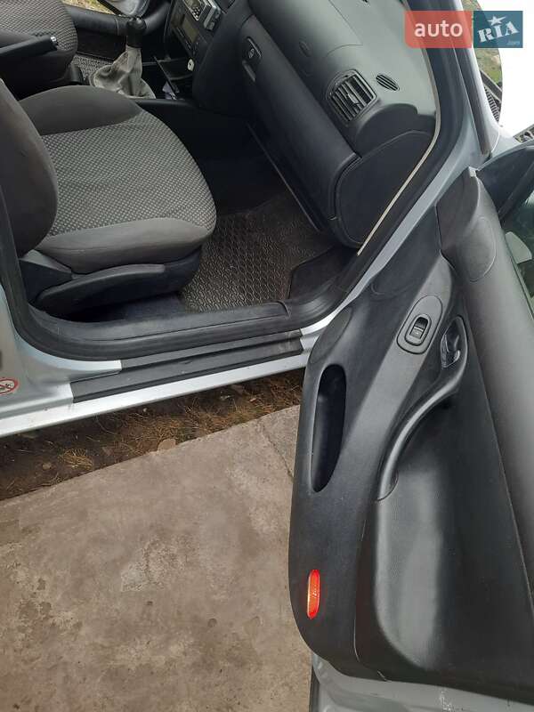 Хэтчбек SEAT Leon 2005 в Кицмани фото 7 Хэтчбек SEAT Leon 2005 в Кицмани