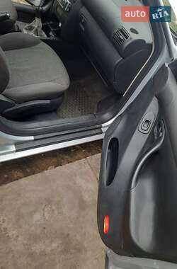 Хэтчбек SEAT Leon 2005 в 
