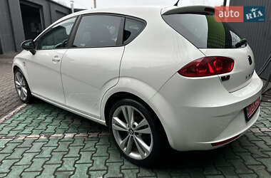 Хетчбек SEAT Leon 2011 в Кам'янському