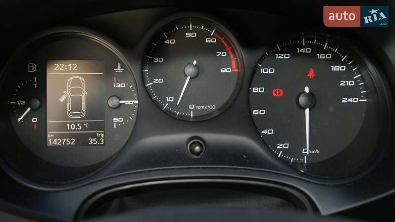 Хэтчбек SEAT Leon 2011 в Черкассах