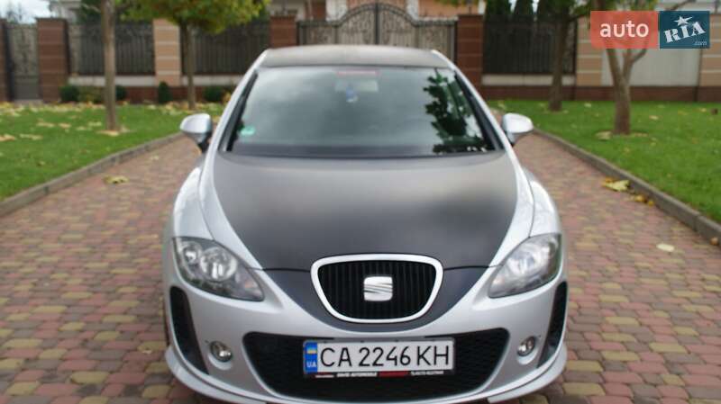 Хэтчбек SEAT Leon 2011 в Черкассах