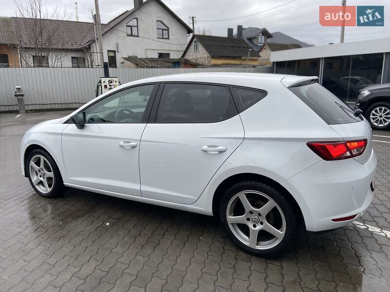 Хэтчбек SEAT Leon 2012 в Луцке