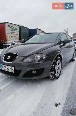 Хэтчбек SEAT Leon 2009 в Луцке