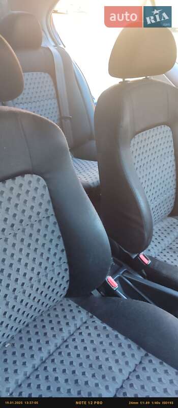 Хэтчбек SEAT Leon 1999 в Киеве