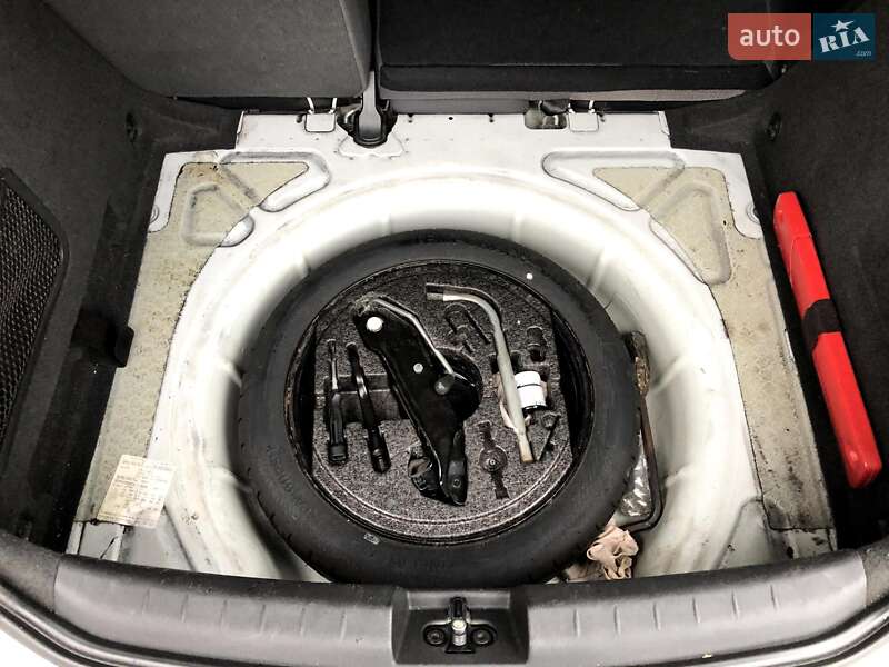 Хэтчбек SEAT Leon 2010 в Киеве фото 10 Хэтчбек SEAT Leon 2010 в Киеве