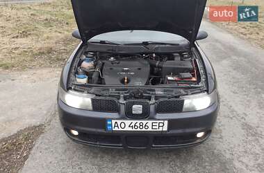 Хэтчбек SEAT Leon 2005 в 