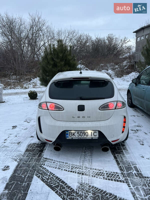 Хэтчбек SEAT Leon 2008 в Ровно