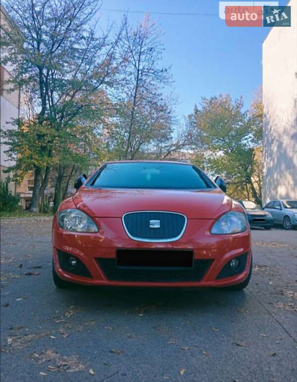 Хетчбек SEAT Leon 2011 в Івано-Франківську