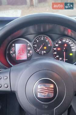 Хэтчбек SEAT Leon 2008 в 