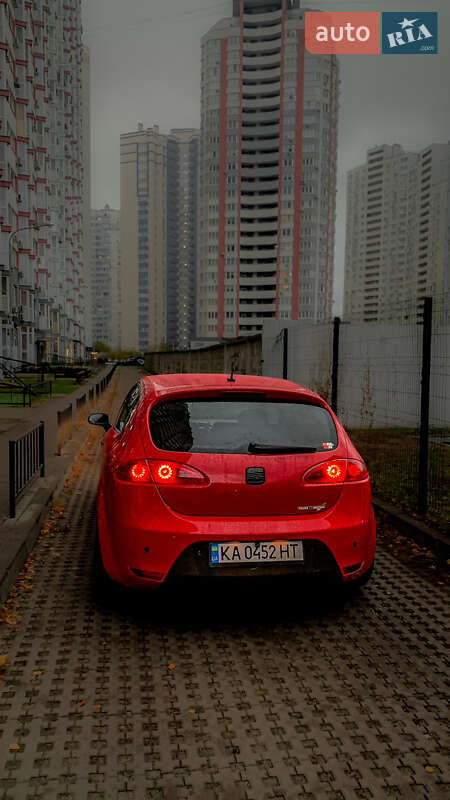 Хэтчбек SEAT Leon 2007 в Киеве