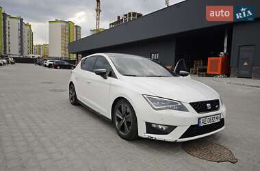 Хэтчбек SEAT Leon 2016 в 