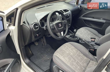 Хетчбек SEAT Leon 2010 в 