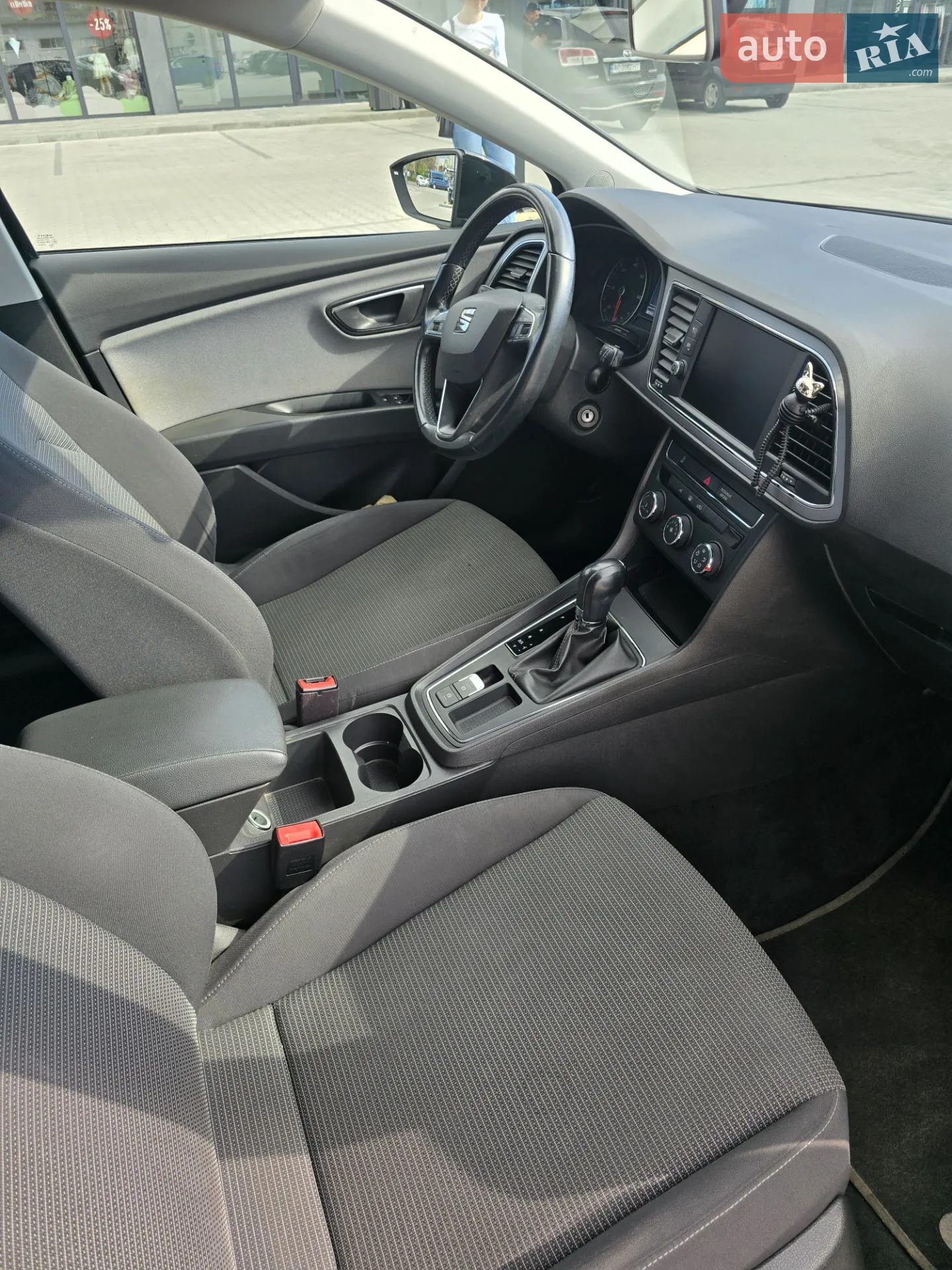 2017 SEAT Leon - мініатюра 12